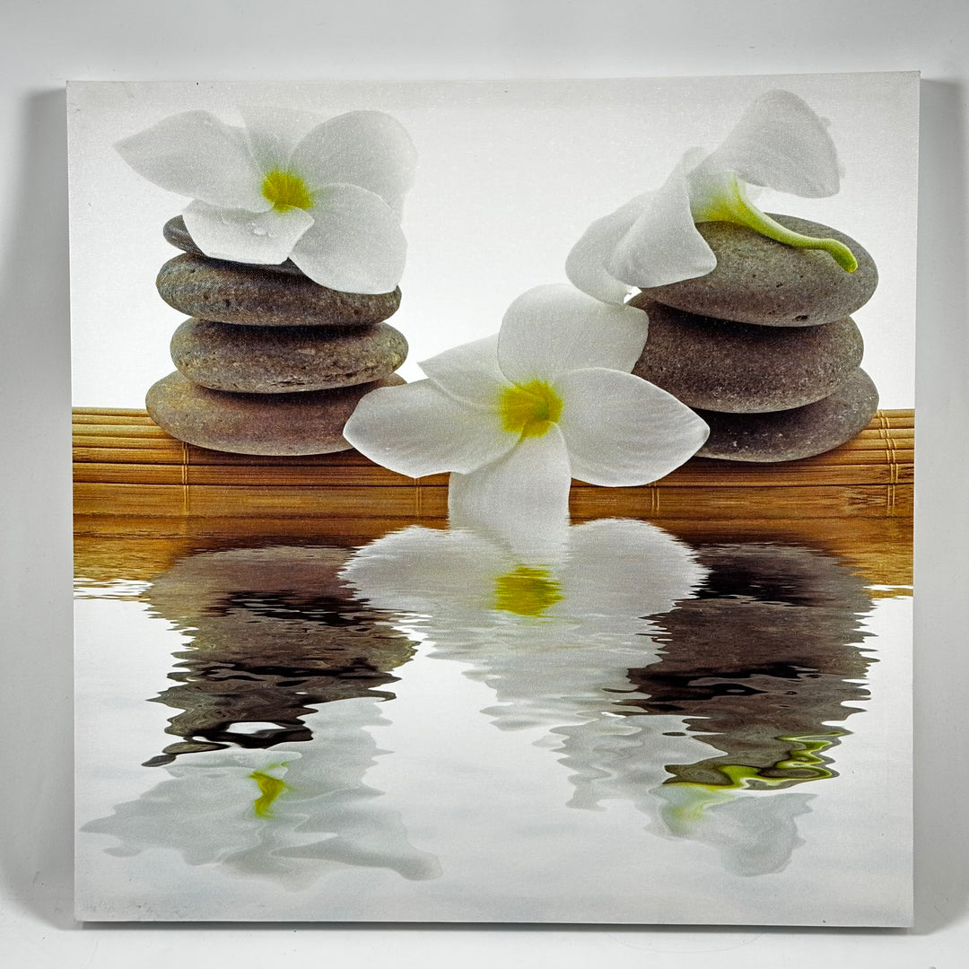 Zeninspirerad canvastavla med blommor och stenar