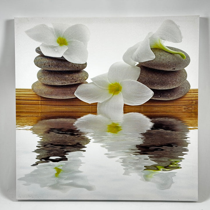 Zeninspirerad canvastavla med blommor och stenar