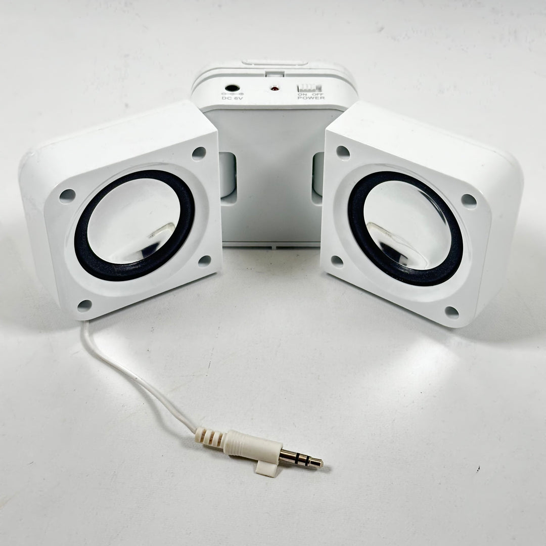 Kompakt högtalarsystem från Sharp i plast