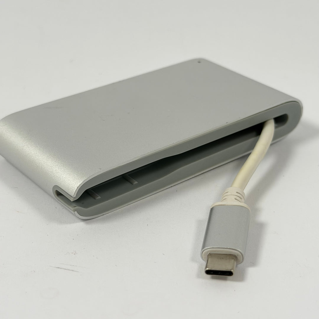 Moshi elegant silver USB C multimediadapter
