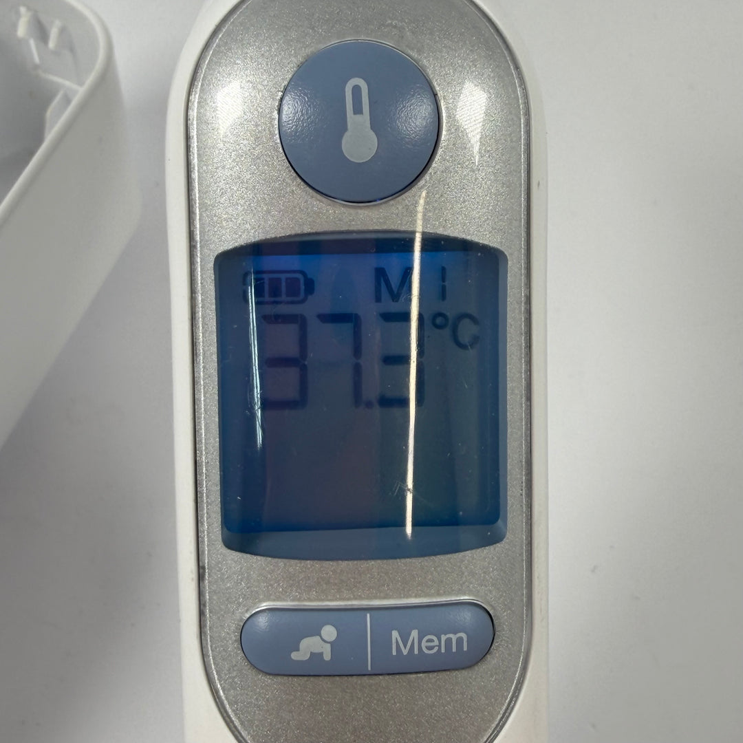 Braun digital panntermometer med belyst display