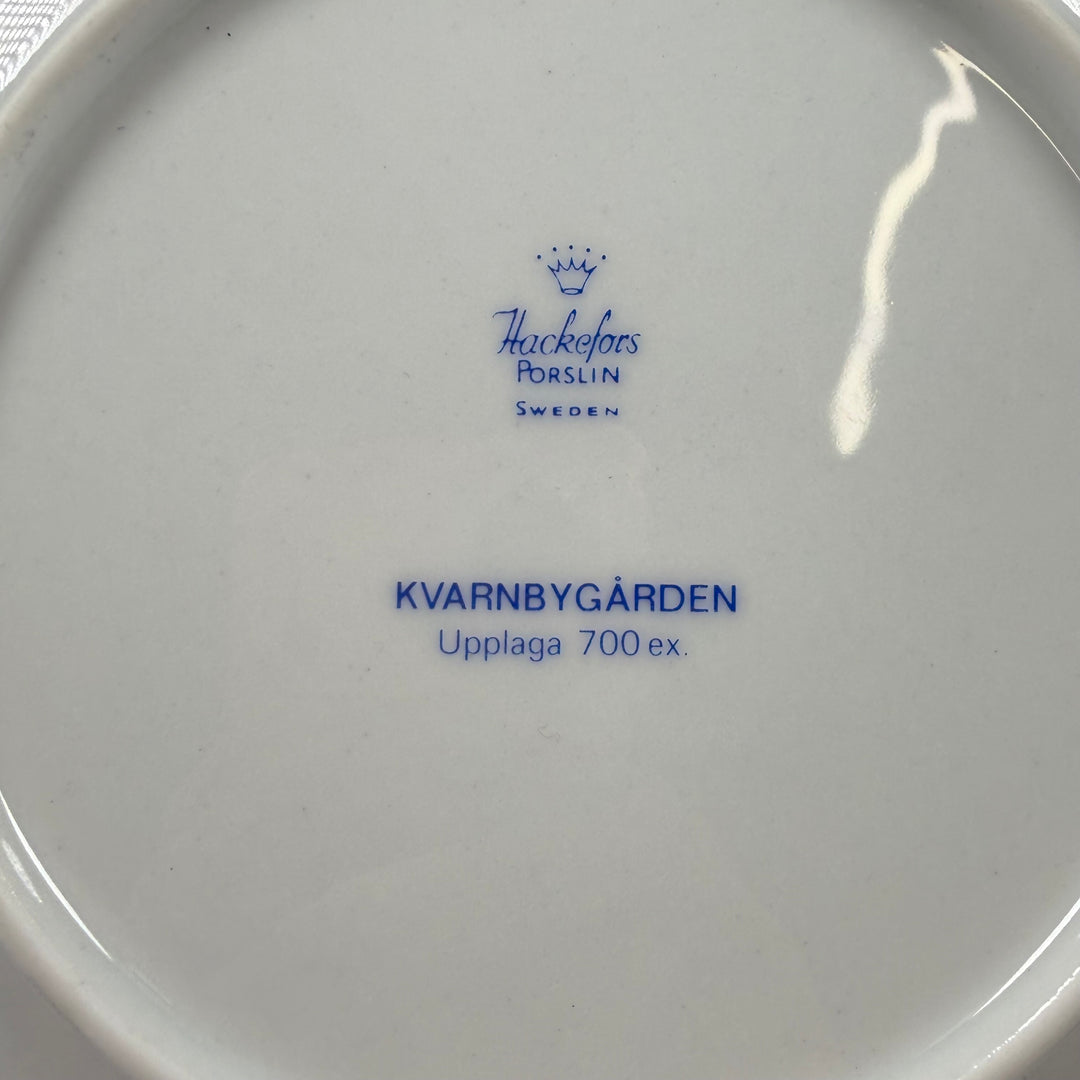 Hackefors samlartallrik Kvarnbygården blå retro 1980
