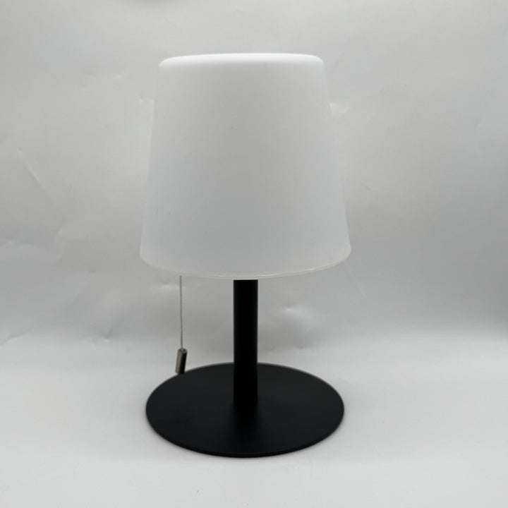 Modern bordslampa i svart och vitt