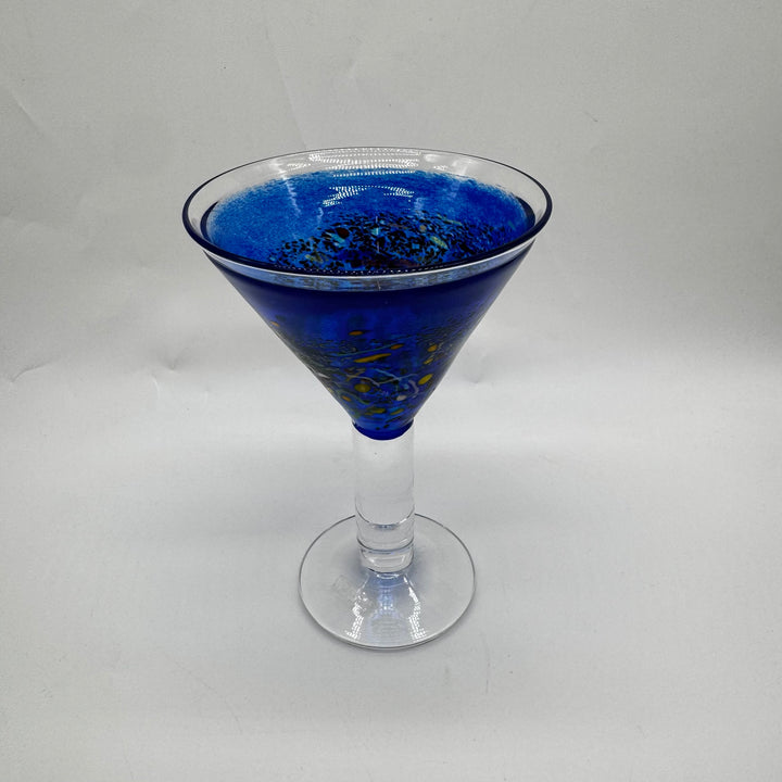 Unikt blått cocktailglas med mönster