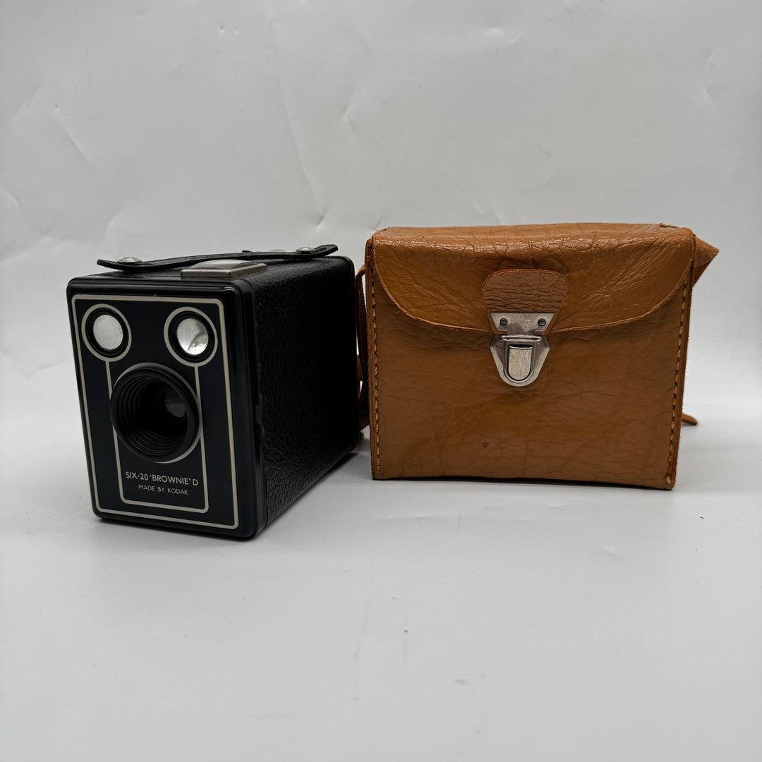 Kodak Six-20 Brownie D kamera med väska