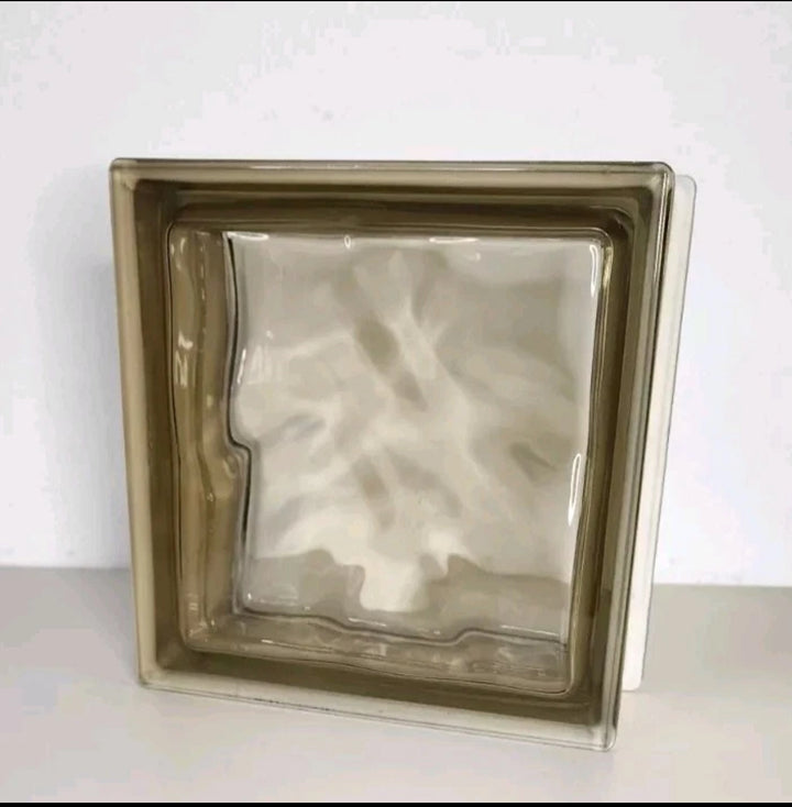 Elegant glasvas i bärnstensfärg