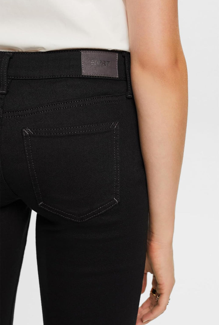 Svarta Stretchjeans i Slim Fit Modell