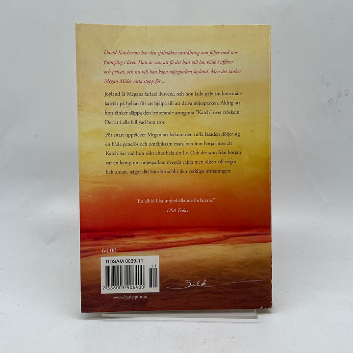 Nora Roberts roman När natt blir dag begagnad