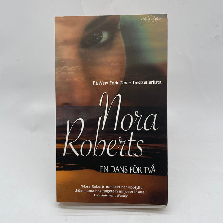 Nora Roberts "En dans för två" bok begagnad