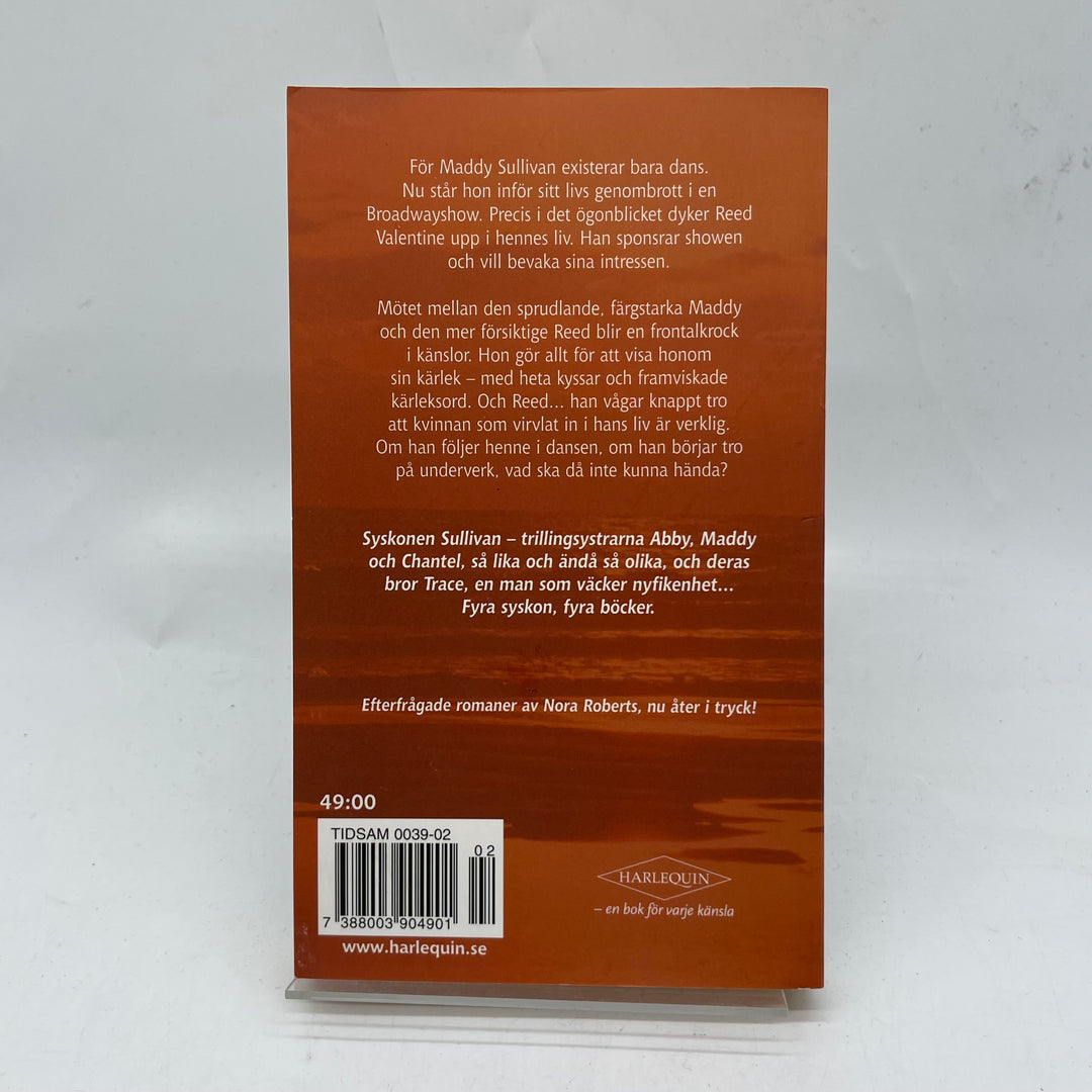 Nora Roberts "En dans för två" bok begagnad