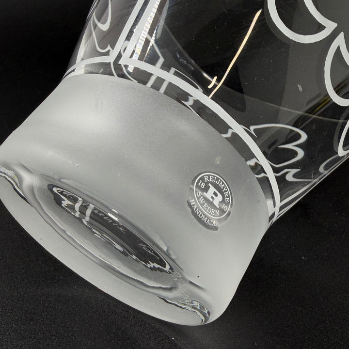 Retro elegant glasvas med vit dekor Reijmyre