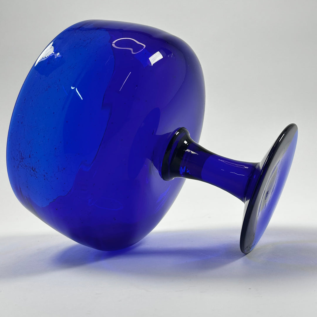 Elegant retro blå glasskål på fot