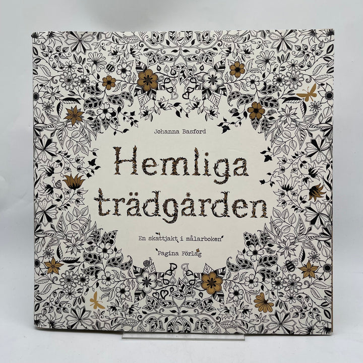 Hemliga Trädgården målarbok av Johanna Basford