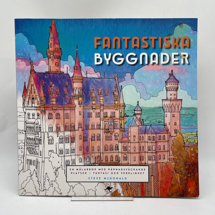 Inspirerande målarbok Fantastiska Byggnader Steve McDonald