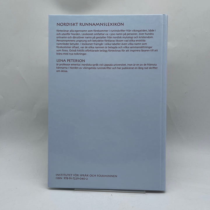 Nordiskt Runnamnslexikon av Lena Peterson