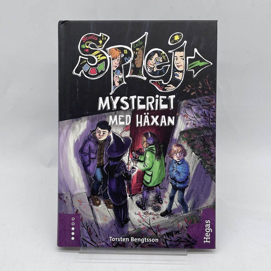 Barnbok Spelj Mysteriet med Häxan Begagnad