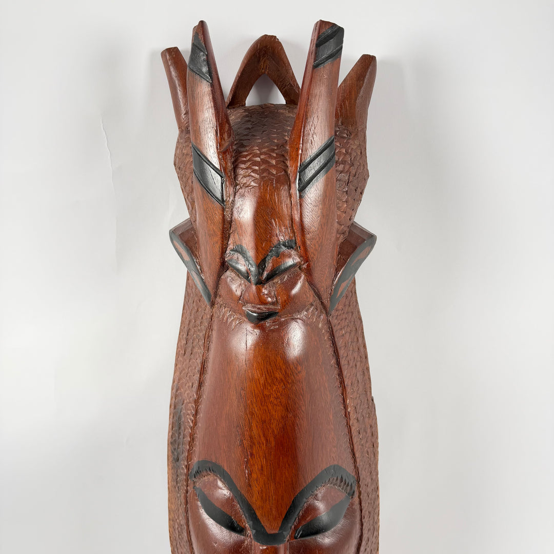 Unik trämask i elegant retrodesign