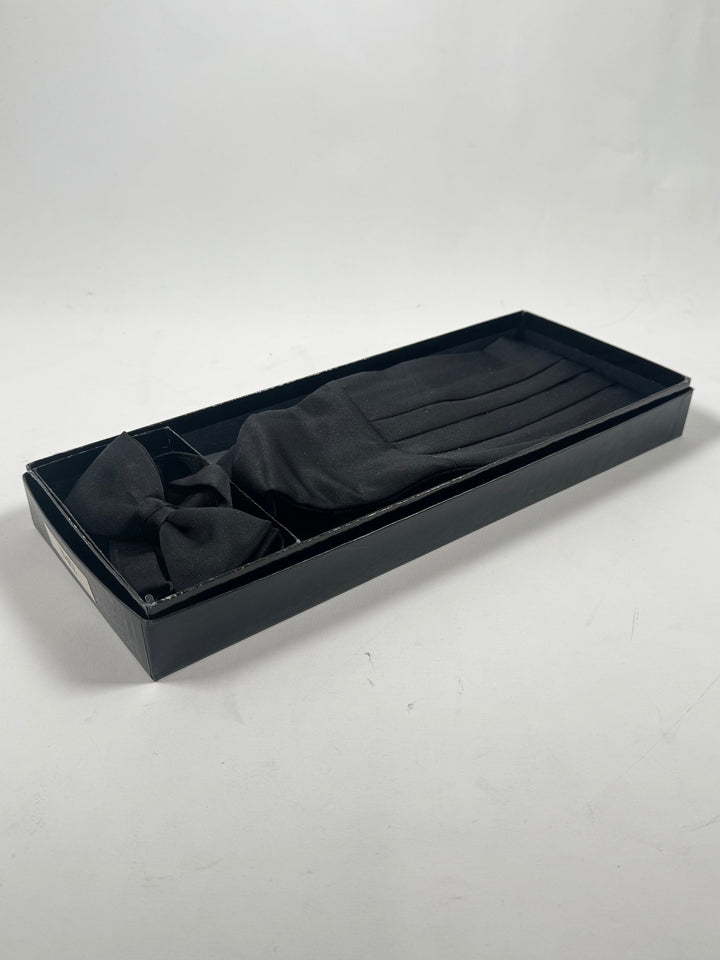 Elegant svart smoking-set – fluga & cummerbund i presentförpackning
