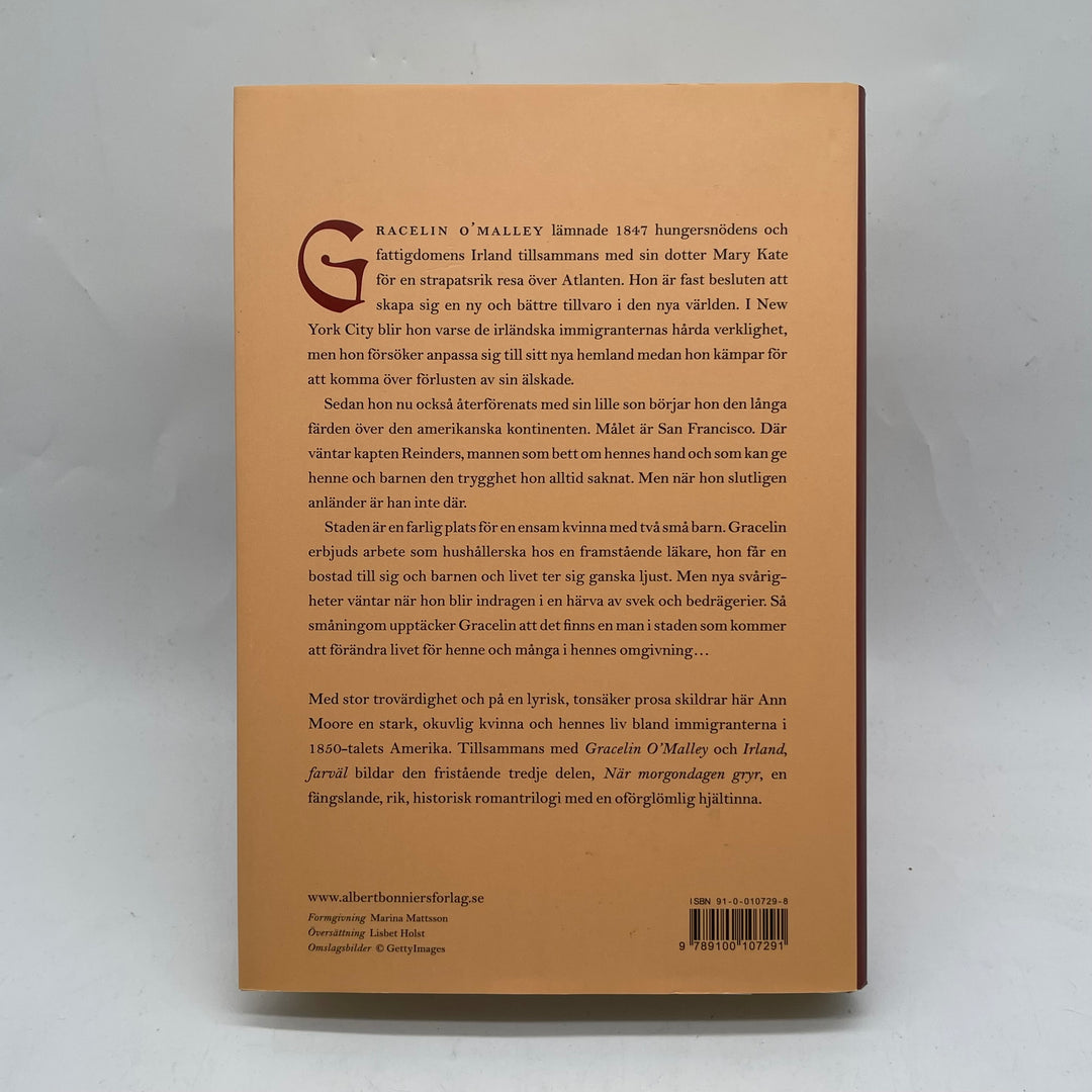 Begagnad historisk roman Ann Moore Retro