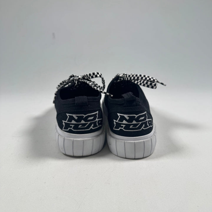 Svarta sneakers med rutiga snören för damer - Homy Secondhand Online