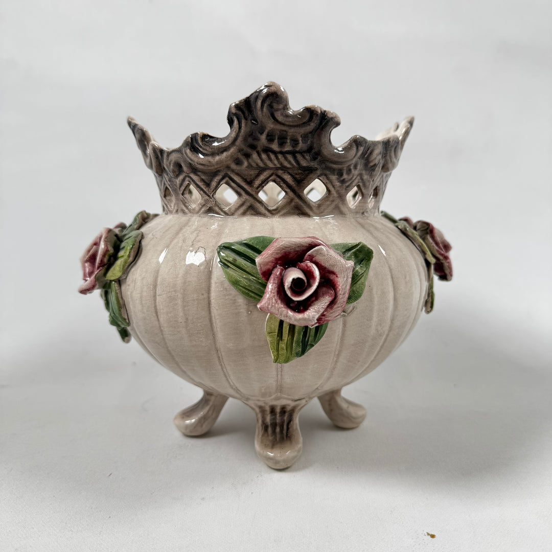 Retro keramikvas med rosornament i gott skick