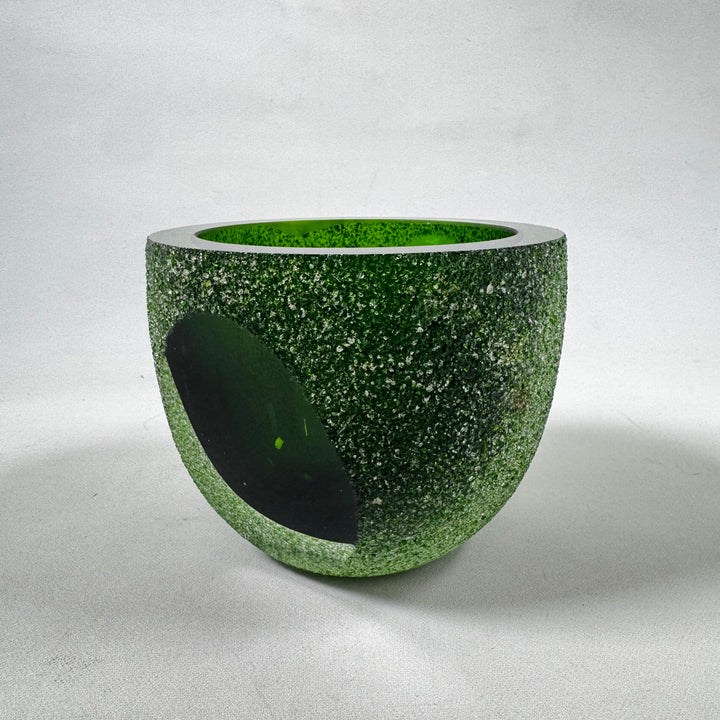 Grön dekorationsvas i glas med glittermönster