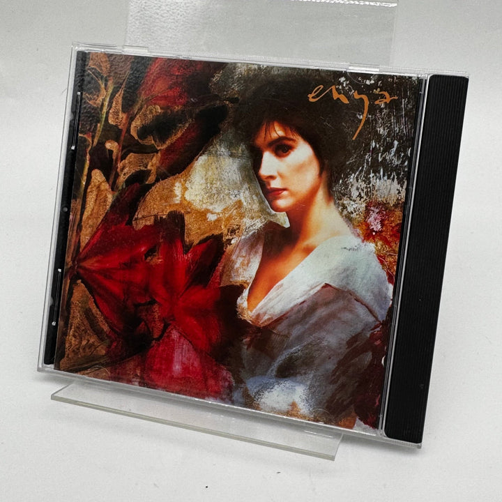 Enya CD – Atmosfärisk Musik med Mjuka TonER - Homy Secondhand Online