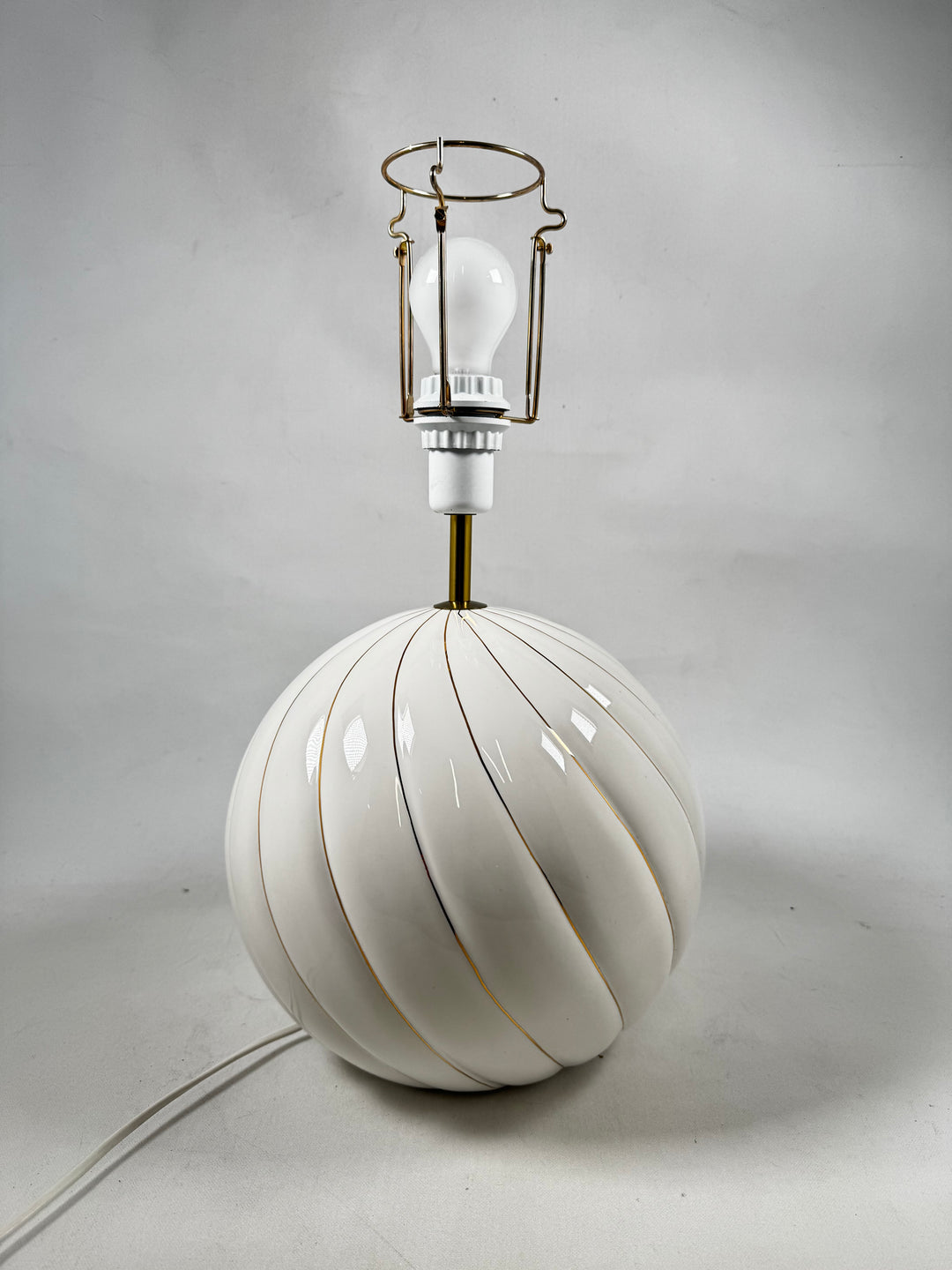 Retroinspirerad Bordslampa med Pärlemorbas