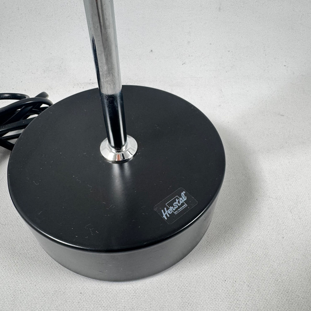 Artedeco Bordslampa i Mattsvart Metall