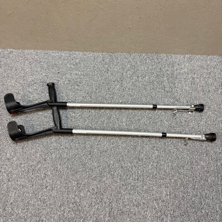 Sanicare klassiska justerbara armbågskryckor aluminium