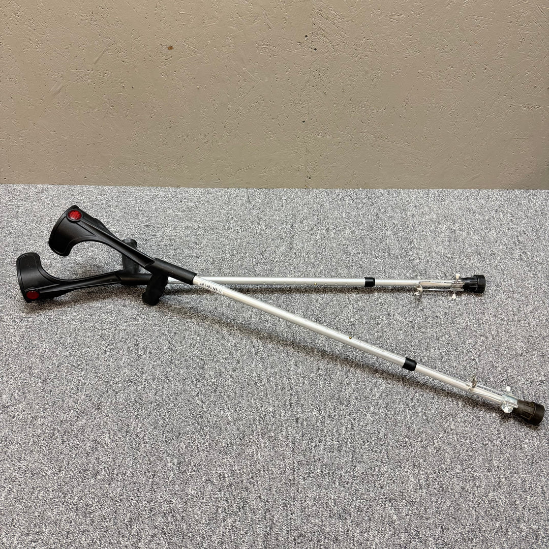 Sanicare klassiska justerbara armbågskryckor aluminium