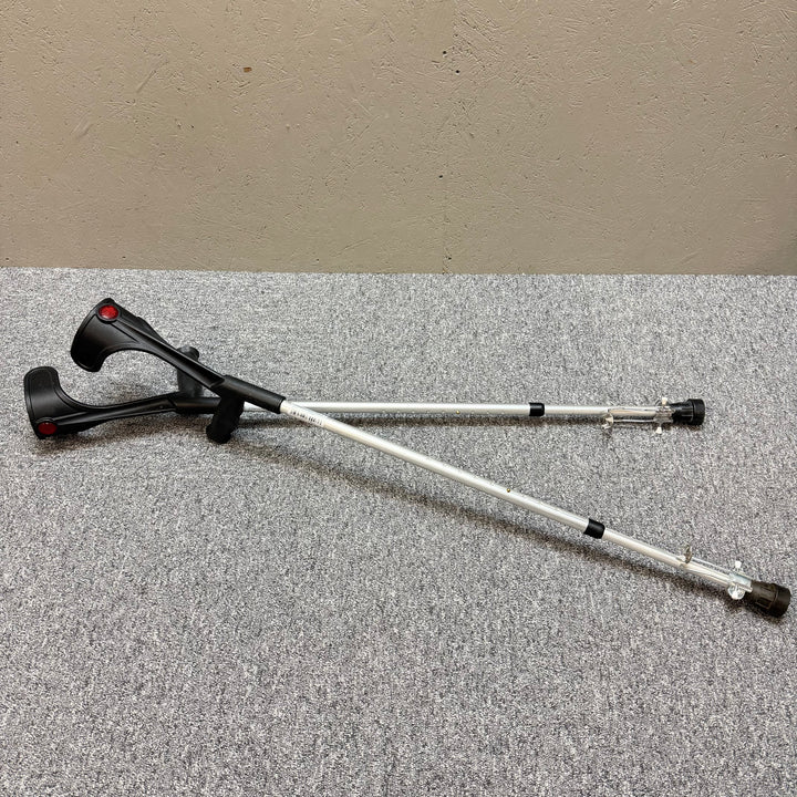 Sanicare klassiska justerbara armbågskryckor aluminium