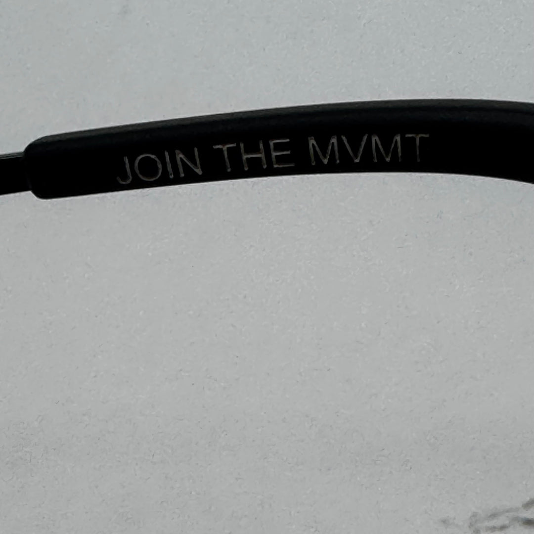MVMT solglasögon svart rund ram