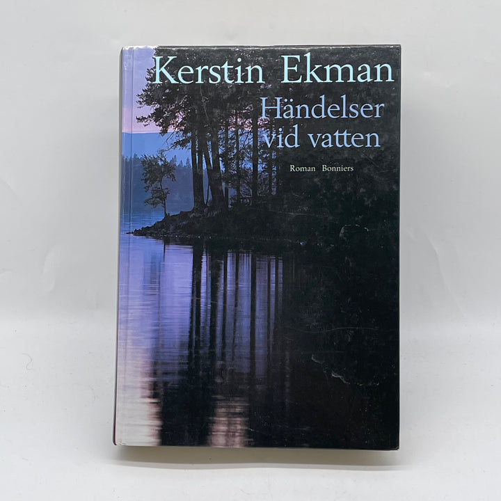Begagnad Bok Händelser vid Vatten av Ekman