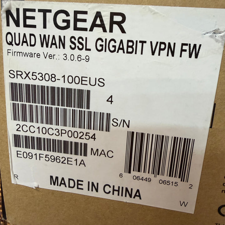 NETGEAR ProSafe nätverksbrandvägg Quad WAN begagnad
