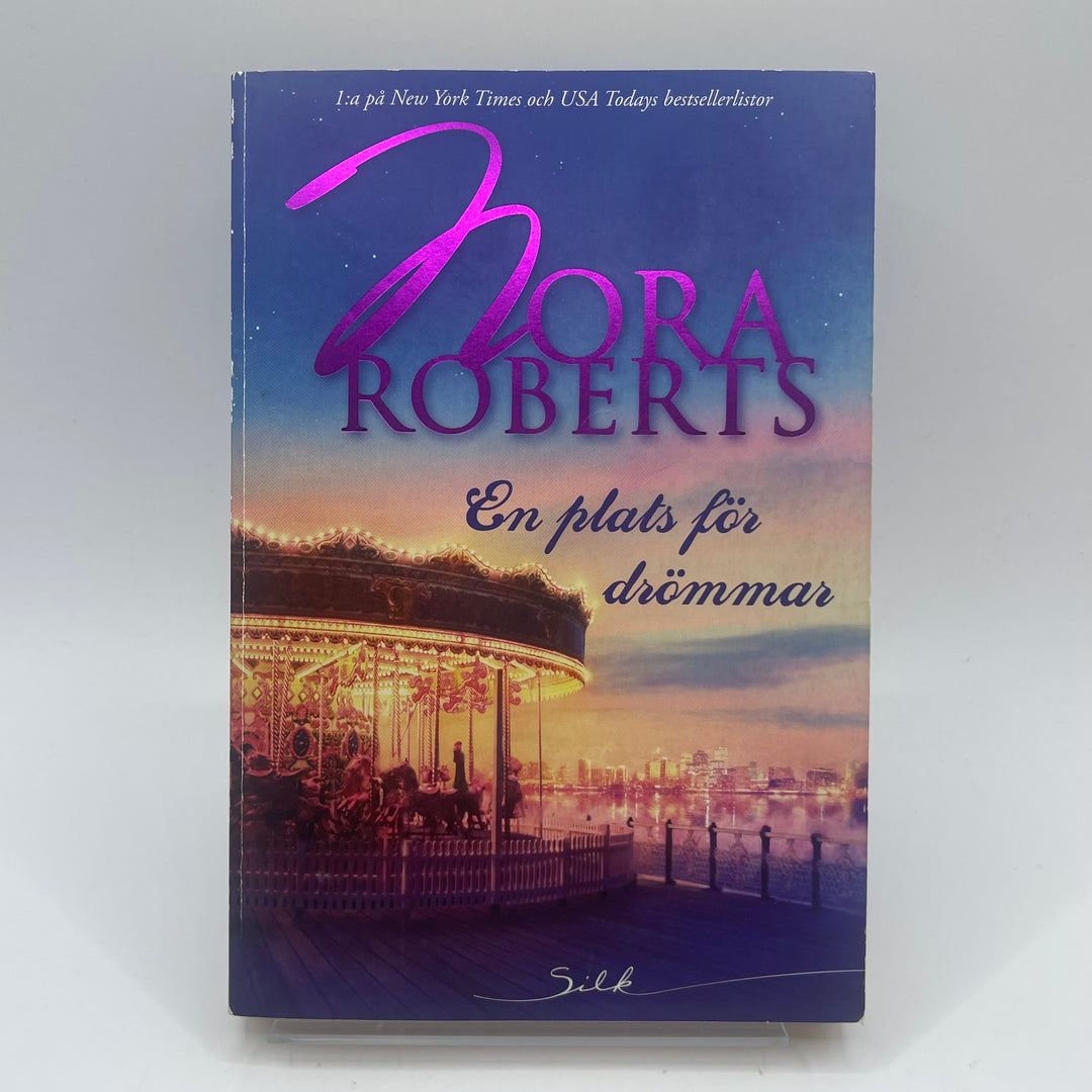 Romantisk bok av Nora Roberts i toppskick