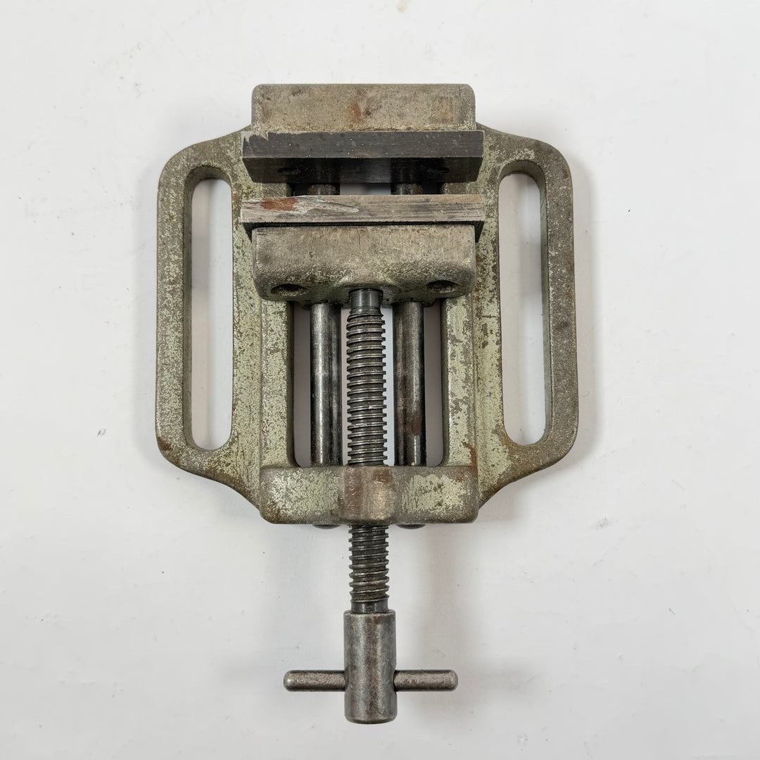 Retro robust metallskruvstycke litet bänkmodell