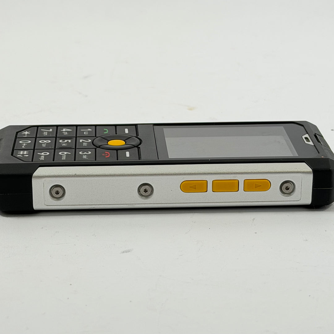 Robust CAT knapptelefon begagnad hållbar modell