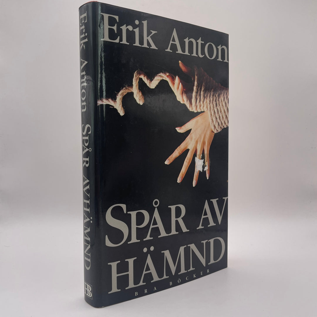 Spännande thrillerbok Spår av hämnd