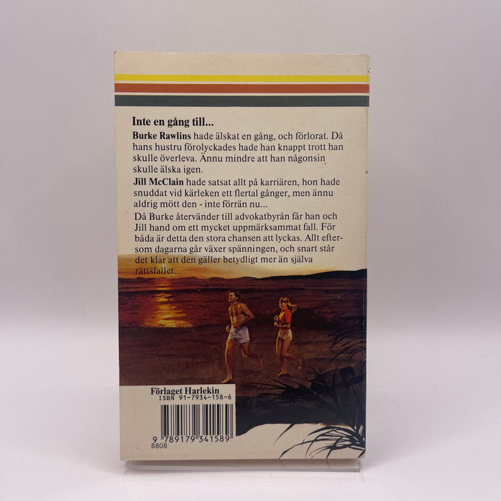 Harlequin Bok Viskningar i Vinden Begagnad