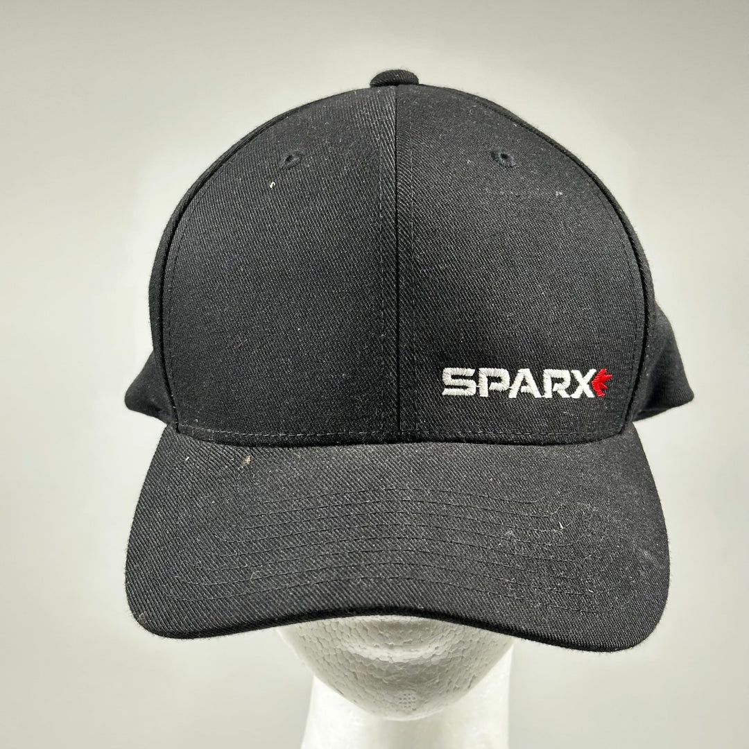 Svart Sparx Keps med Elegant Brodyr - Homy Secondhand Online