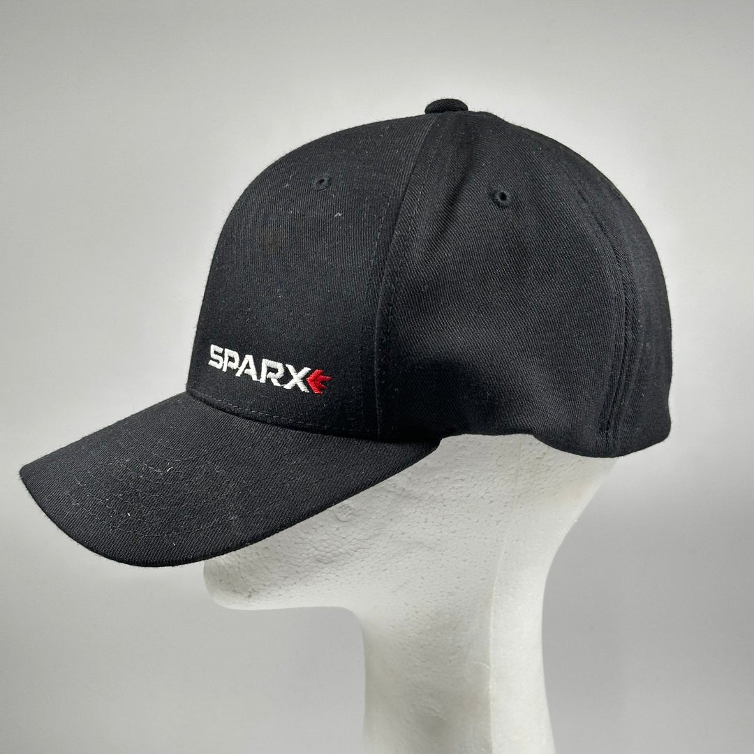 Svart Sparx Keps med Elegant Brodyr - Homy Secondhand Online