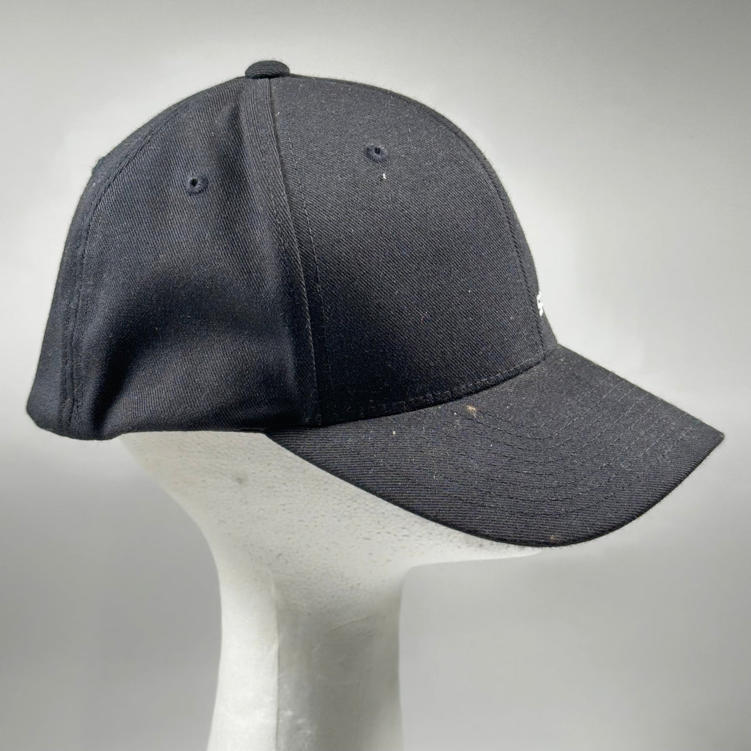 Svart Sparx Keps med Elegant Brodyr - Homy Secondhand Online