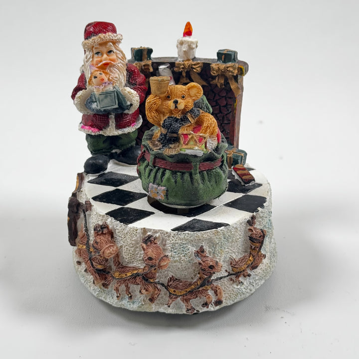 Retro juldekoration i harts med tomtescen