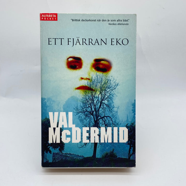 Ett Fjärran Eko pocketbok av Val McDermid