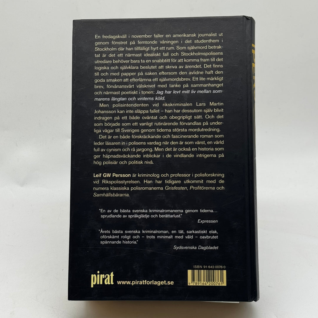 Leif GW Persson kriminalroman i mycket gott skick
