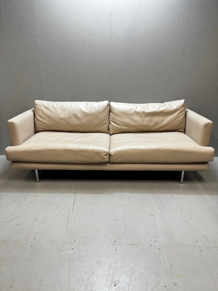 Elegant 3-sits lädersoffa från Jotex