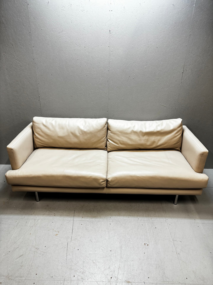 Elegant 3-sits lädersoffa från Jotex