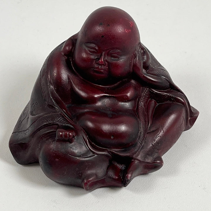 Röd Buddhaskulptur i Harts - Feng Shui Dekor - Homy Secondhand Online