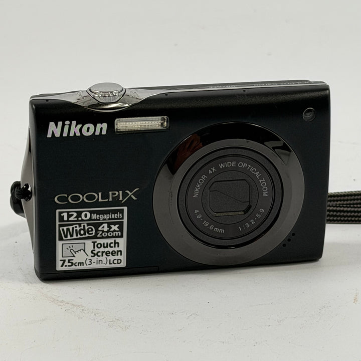 Nikon Coolpix kompaktkamera med pekskärm begagnad